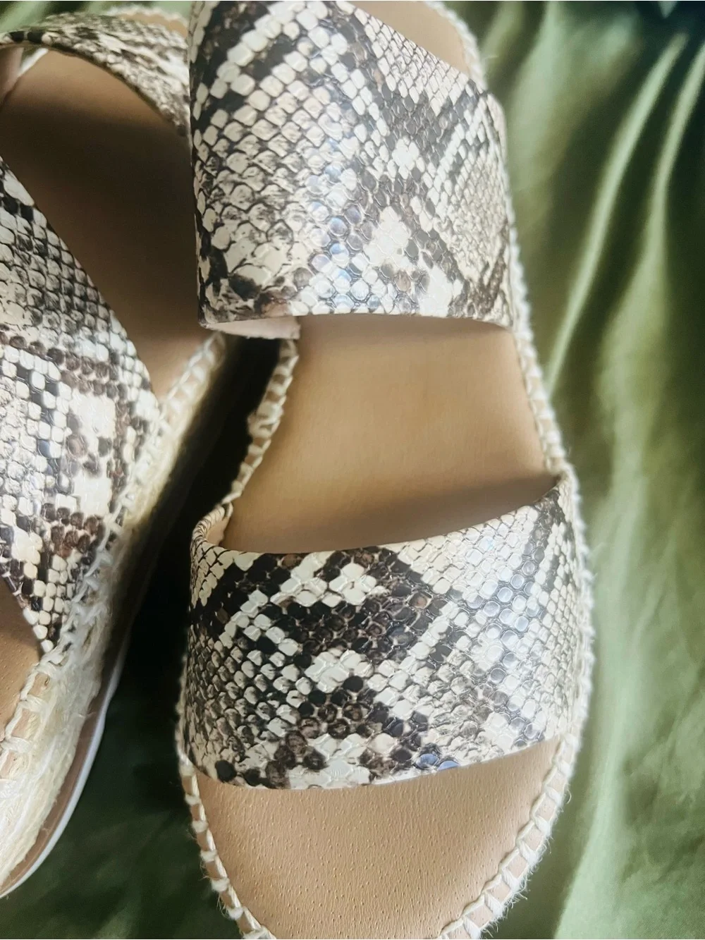Esprit Snake-Print Espadrille Slide Sandals in Black and Cream women’s size 9.5M